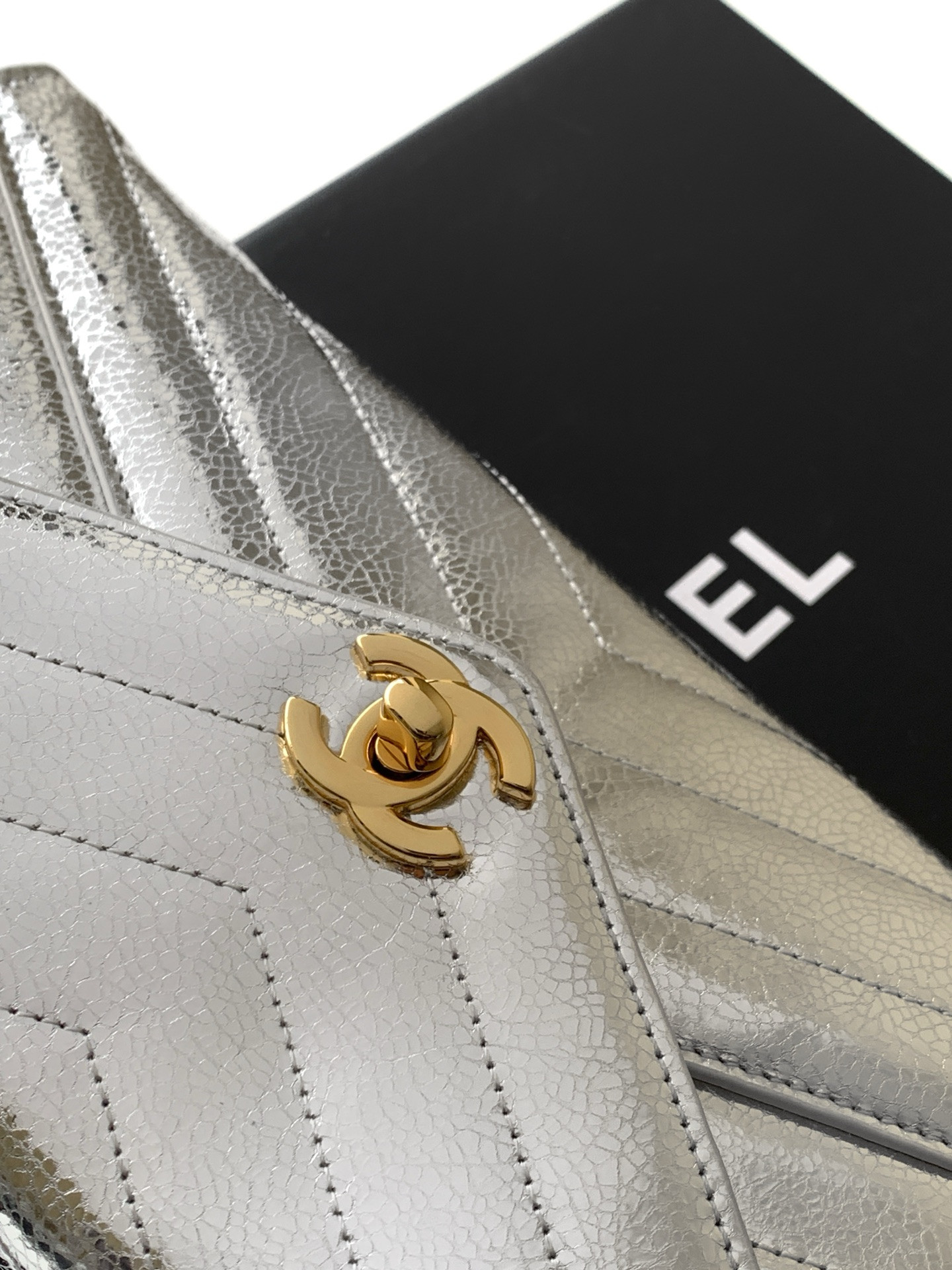 Chanel Holiday Collection Clutch 10x26x5cm