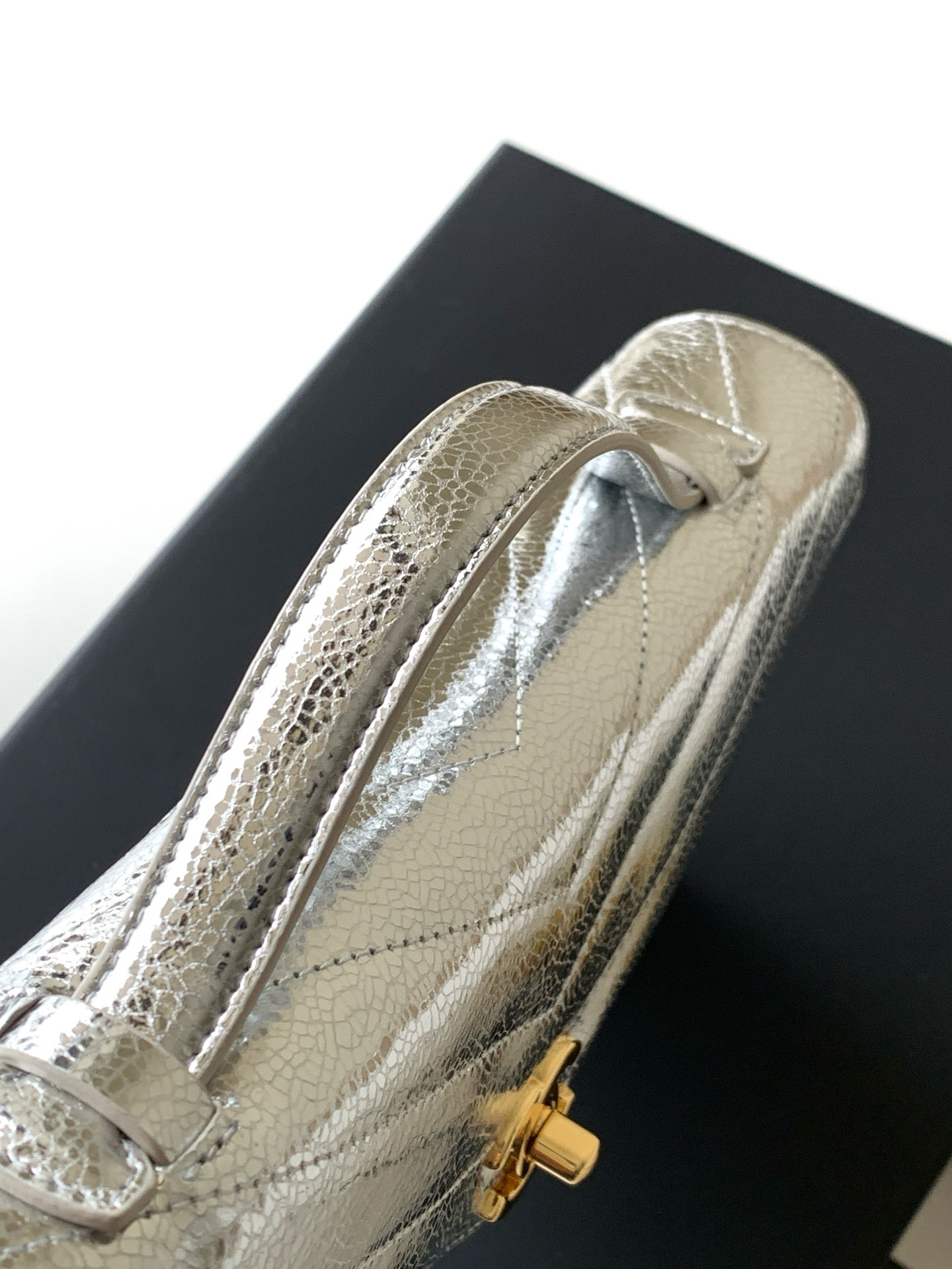 Chanel Holiday Collection Clutch 10x26x5cm