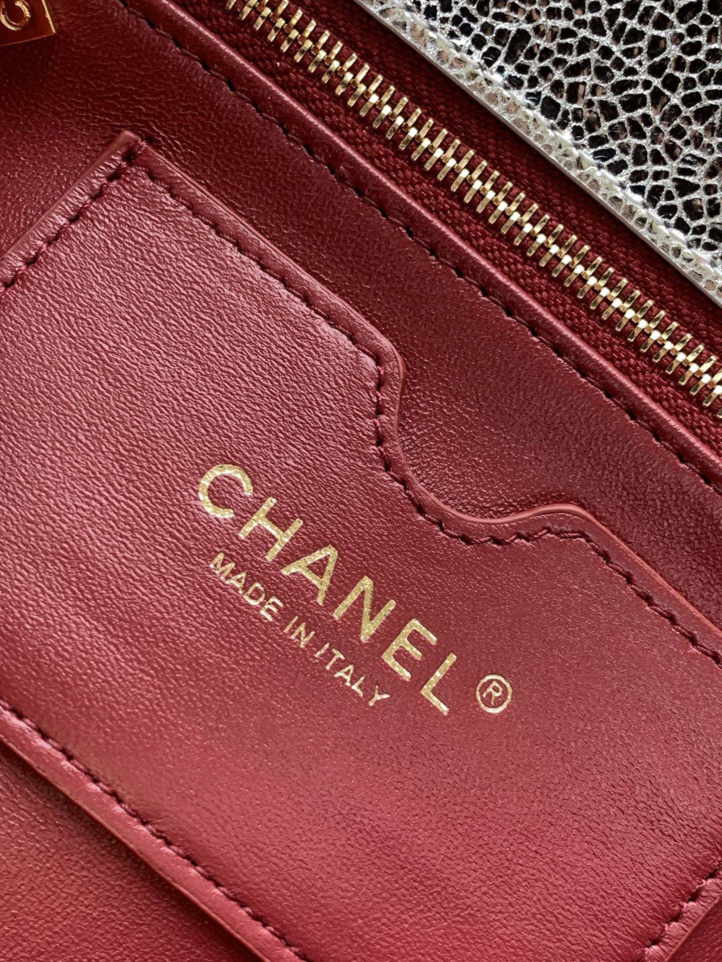 Chanel Holiday Collection Clutch 10x26x5cm