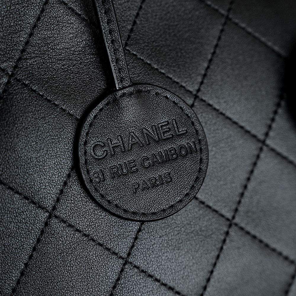 Chanel 26C Bucket Bag 12x32x31cm