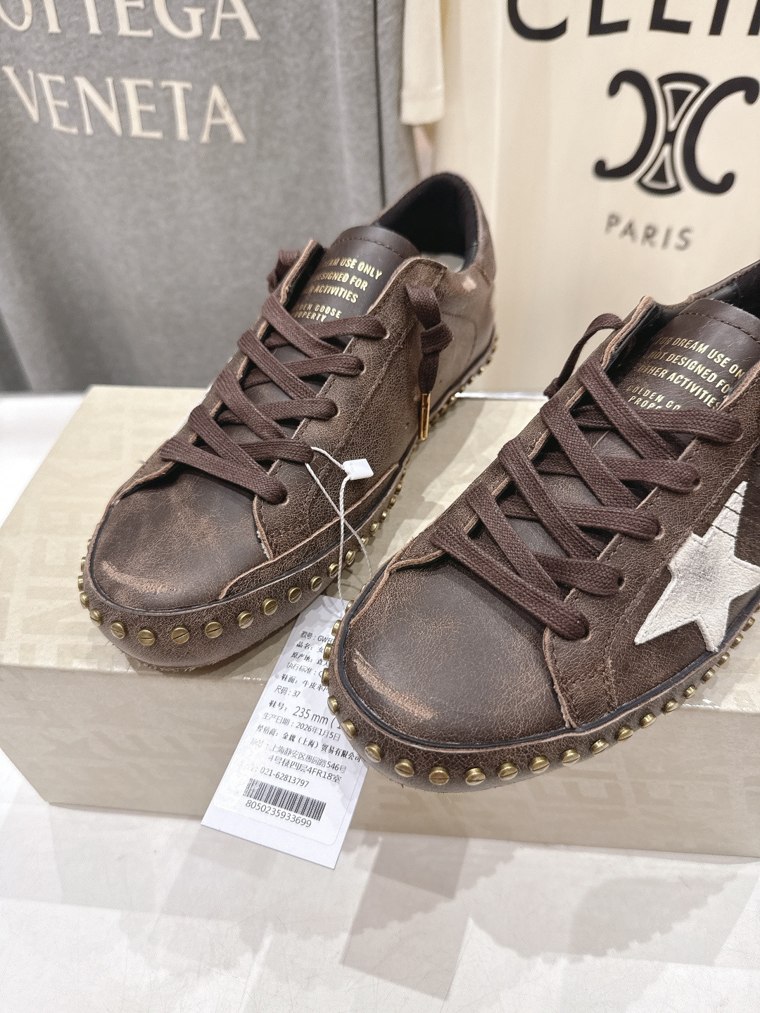 UA G01den G003e S*per-Star Sneakers