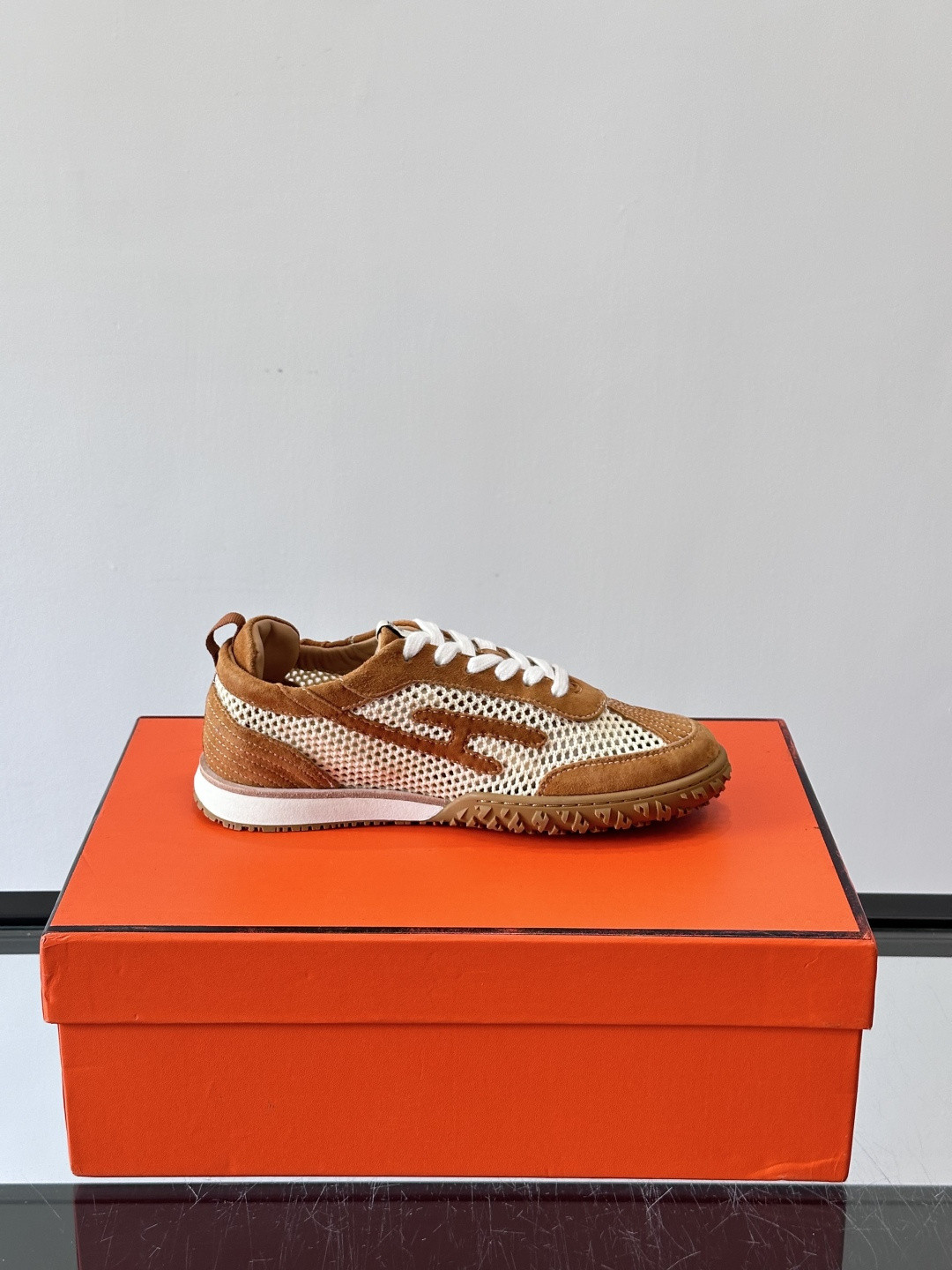 UA Hermès Jet Sneaker