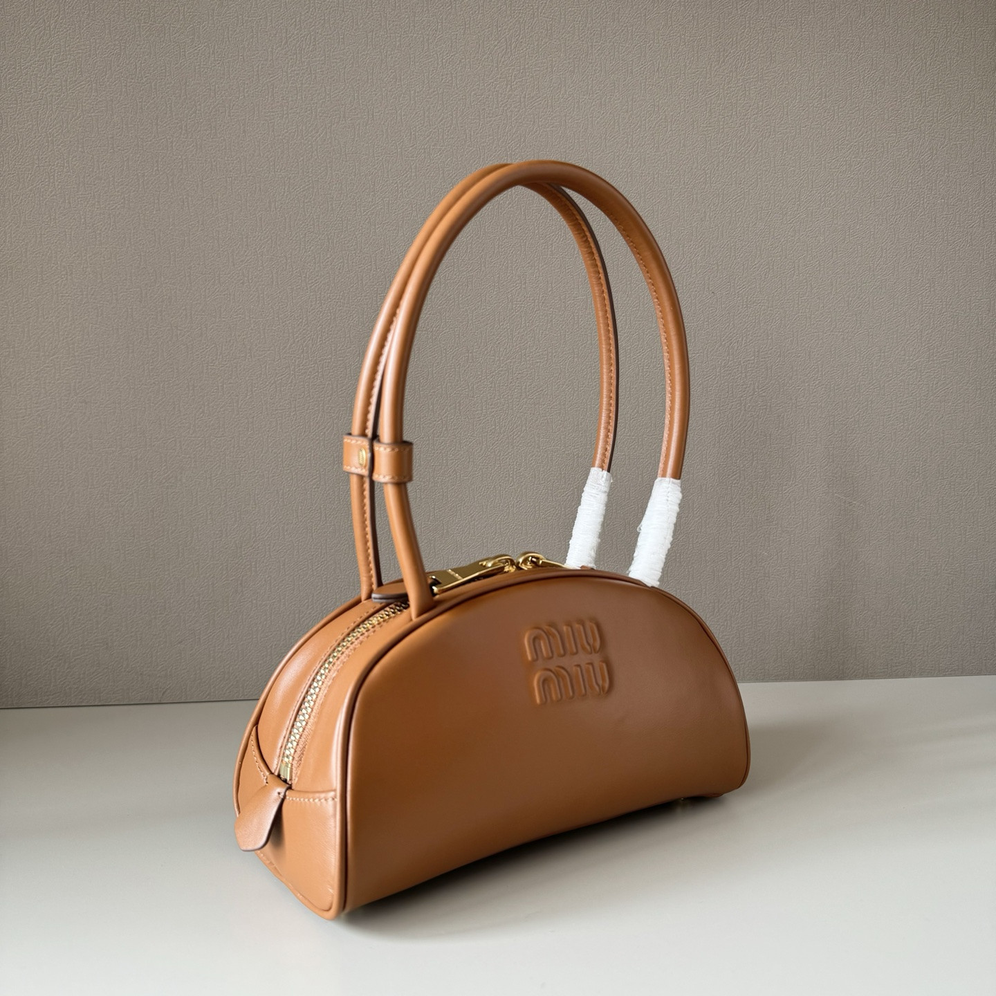 Miu Miu Small Beau Leather Bag 11.5x23x10cm