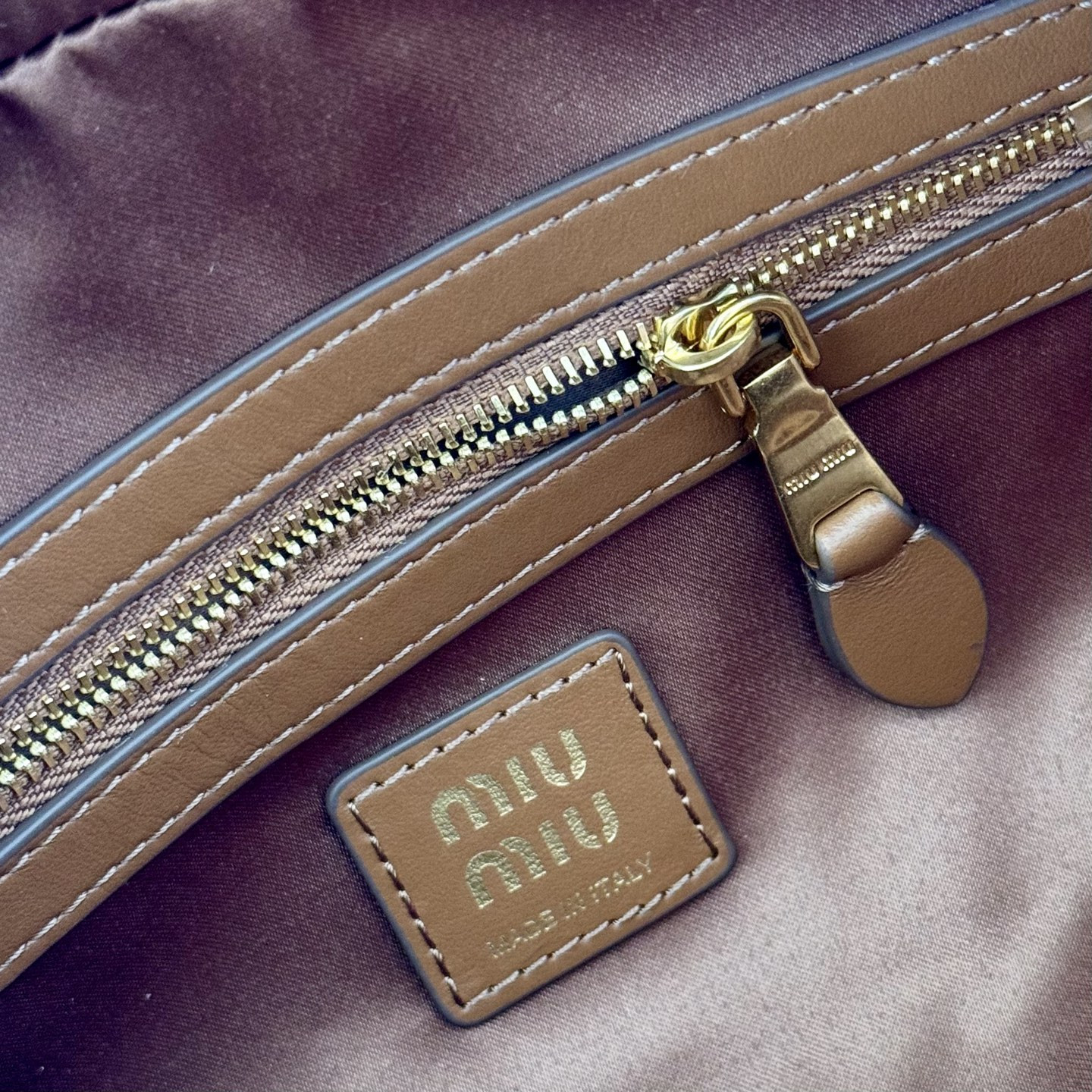 Miu Miu Medium Beau Leather Bag 13x30x13.5cm