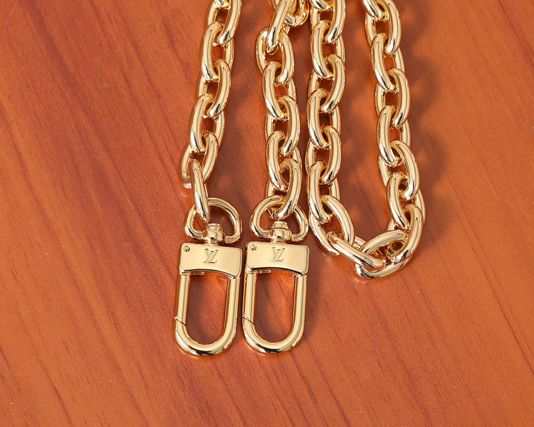 LV ALMA TRUNK BB Gloves M28105 19x11x22cm