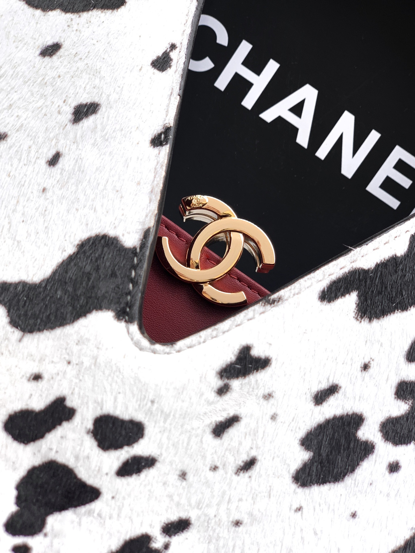 Chanel Tote Bag 32x32x11