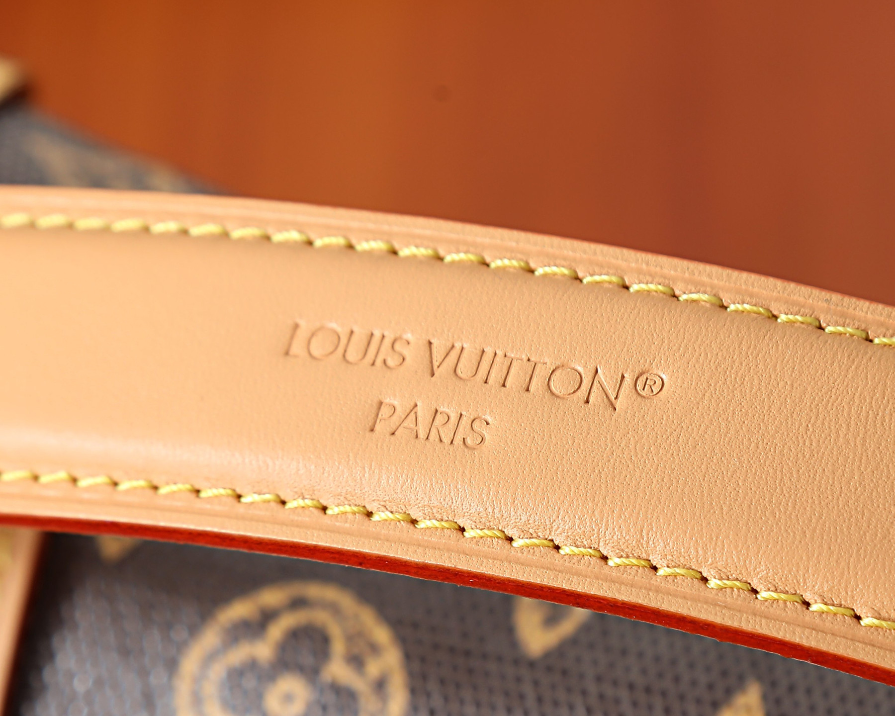 LV SIDE TRUNK Medium Handbag M27516 16x8.5x23.5cm