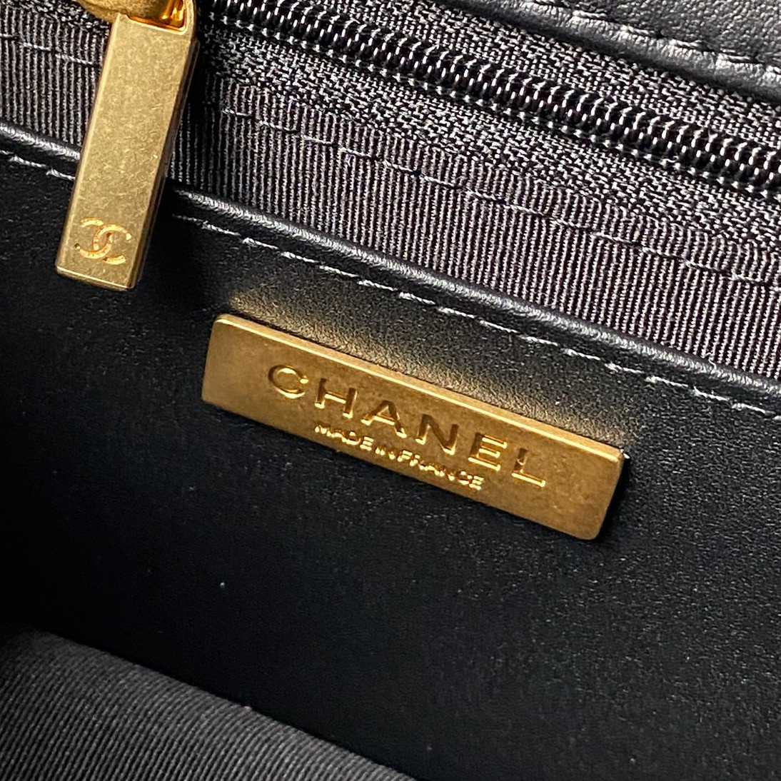 Chanel Flap Bag 25x16x8cm