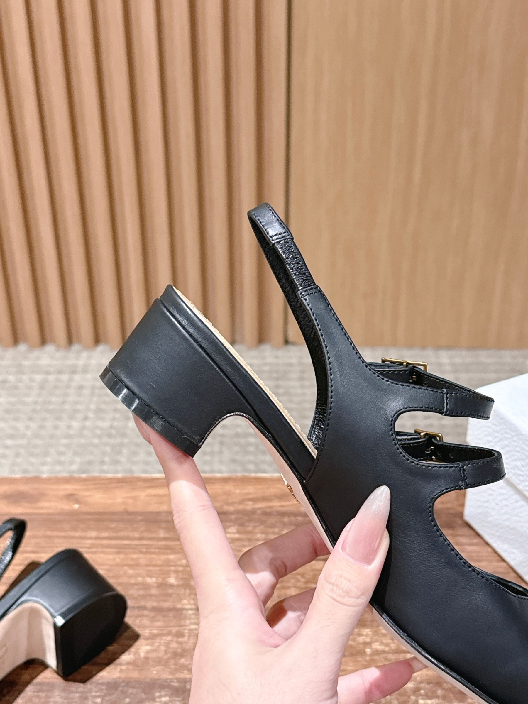 ua D10r chérie slingback pump