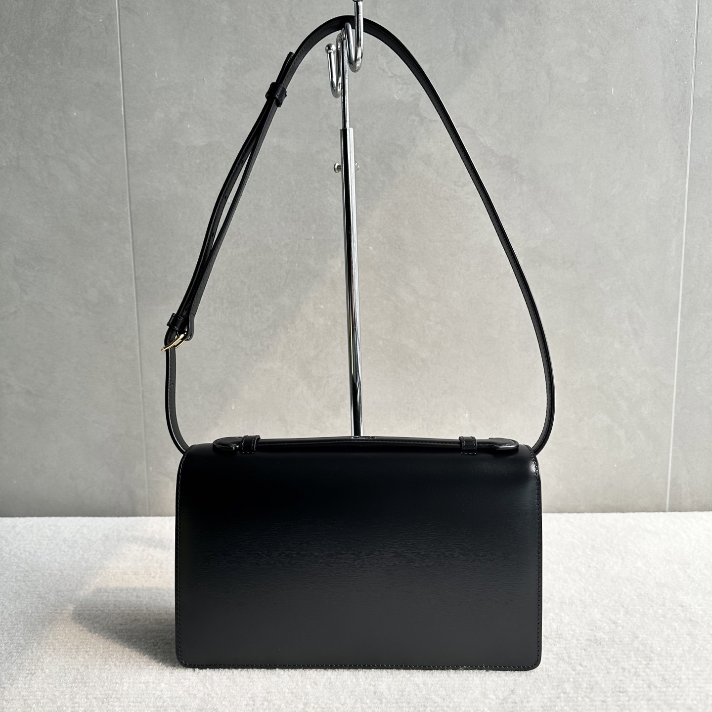 Ce1i*e medium triomphe folio 25.5x14x7.5cm