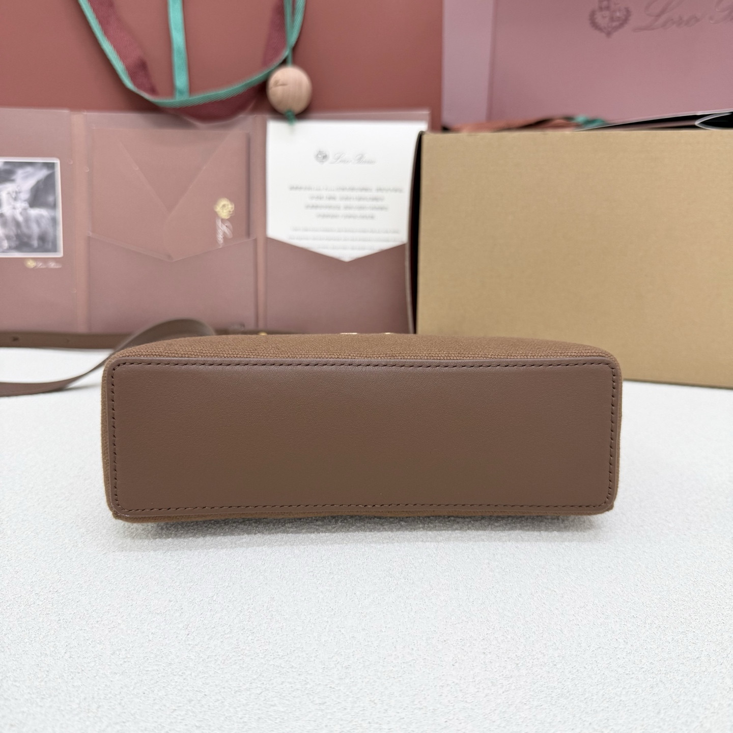 L0r0 P1ana extra pocket l19 11 x 19 x 6.5 cm
