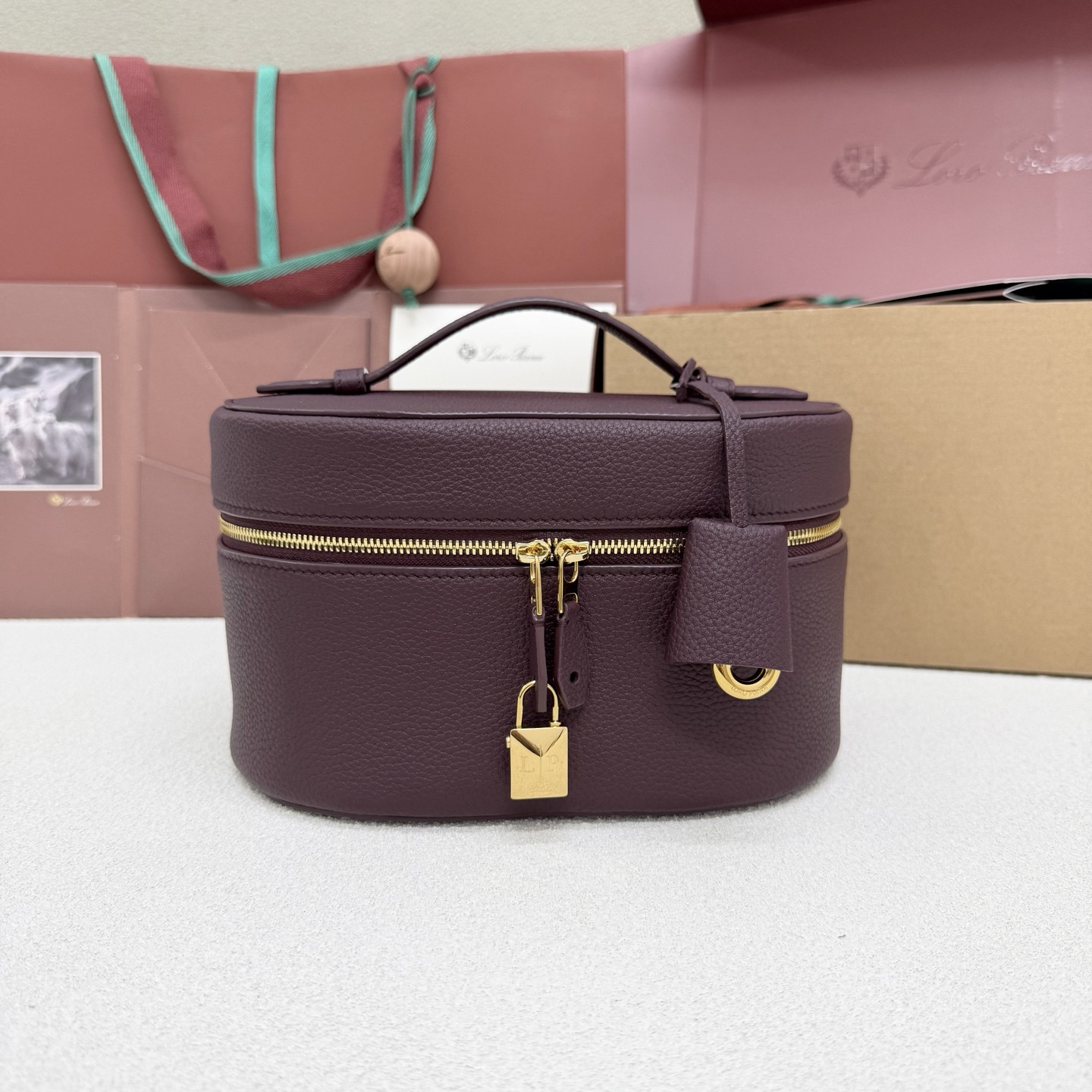 Loro Piana Extra Vanity Case 21x15x12cm