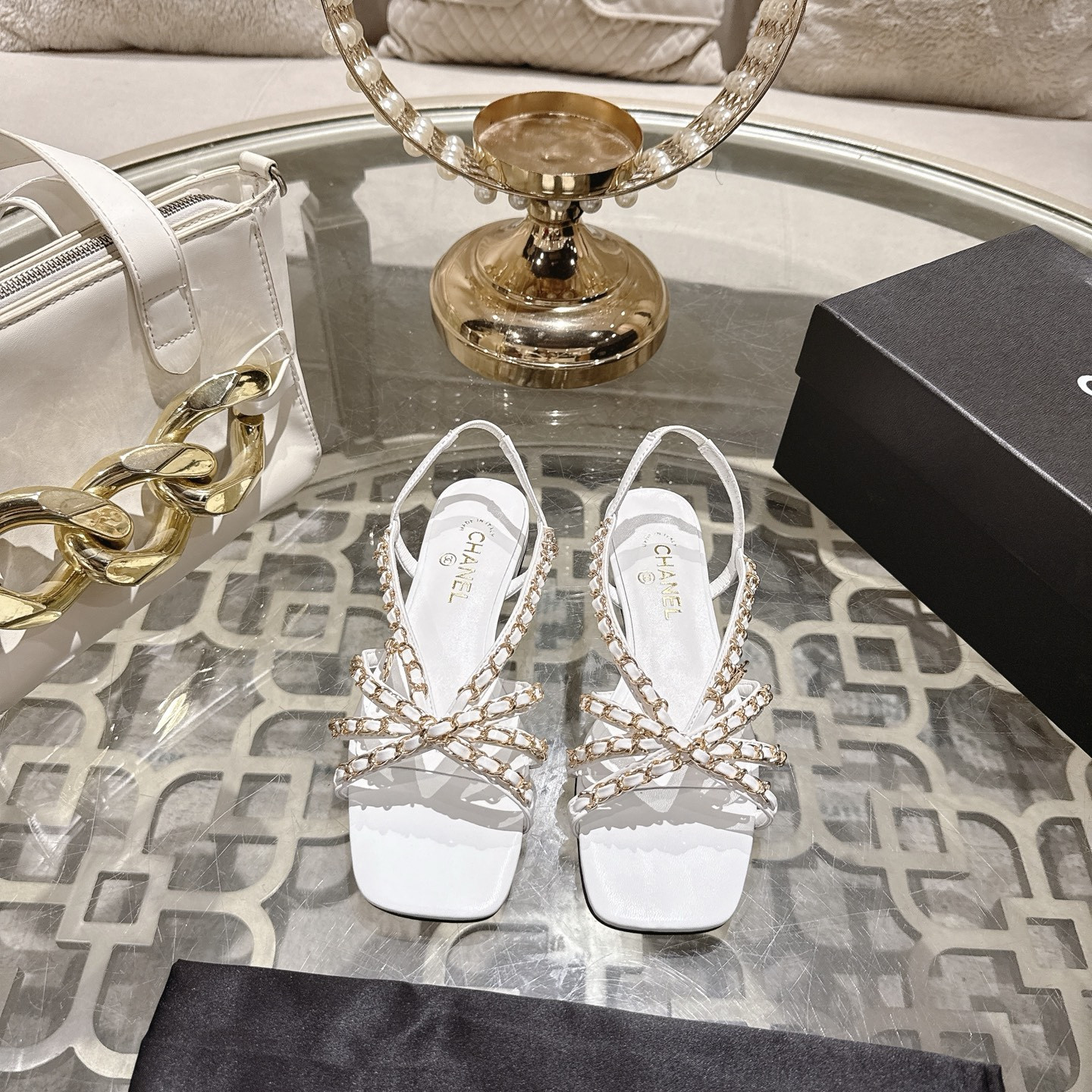 ua Ch**el sandals