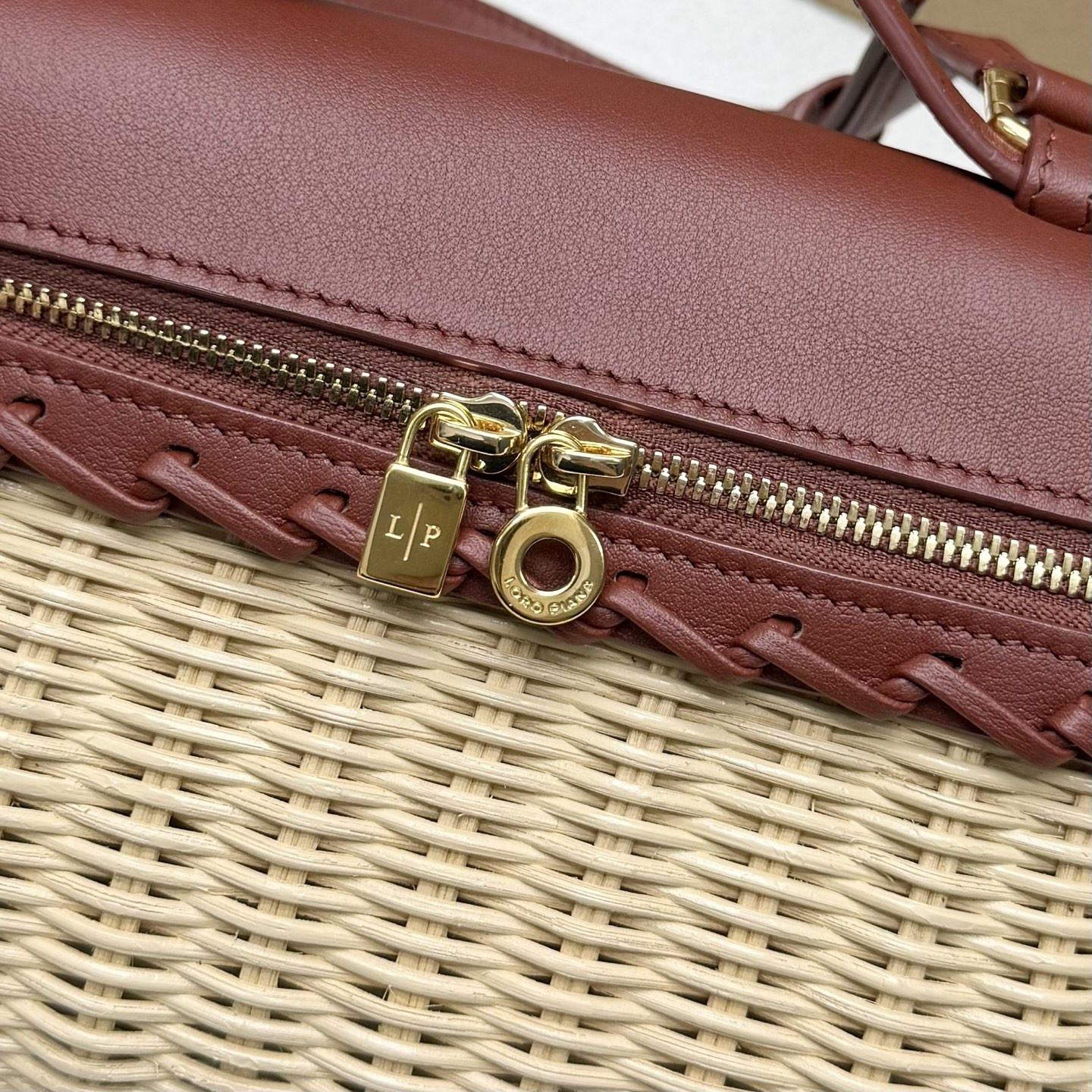 L0r0 P1ana extra pocket l19 wicker bag 19 x 11.5 x 7cm