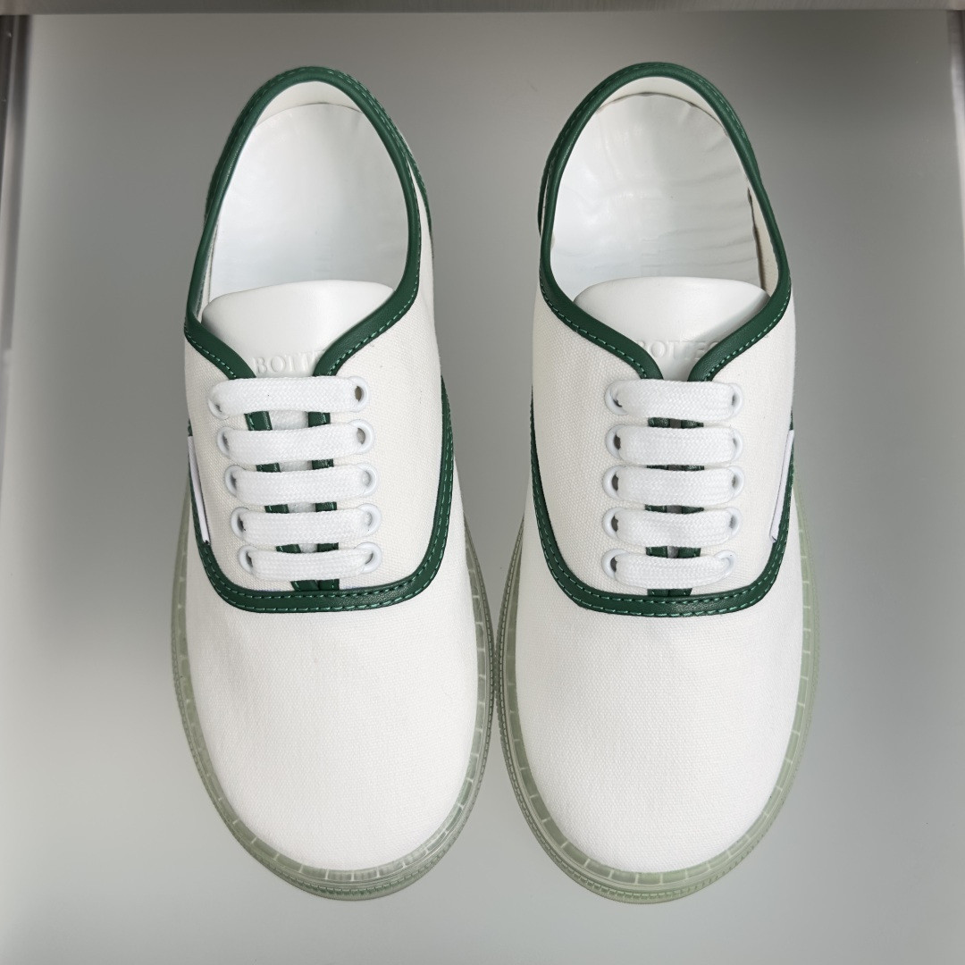 UA B0tt*ga Ven*ta Serena Sneakers