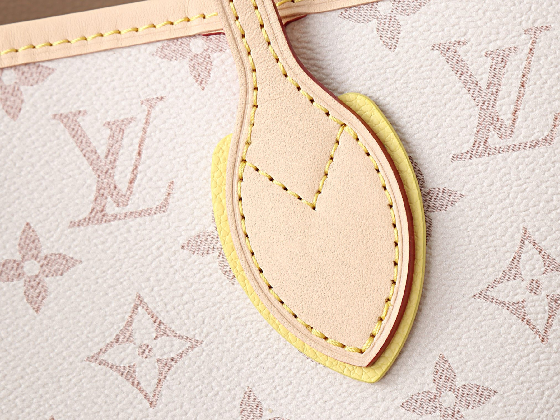 LV Neverfull Inside Out MM M2A095 31x28x14cm Without Box