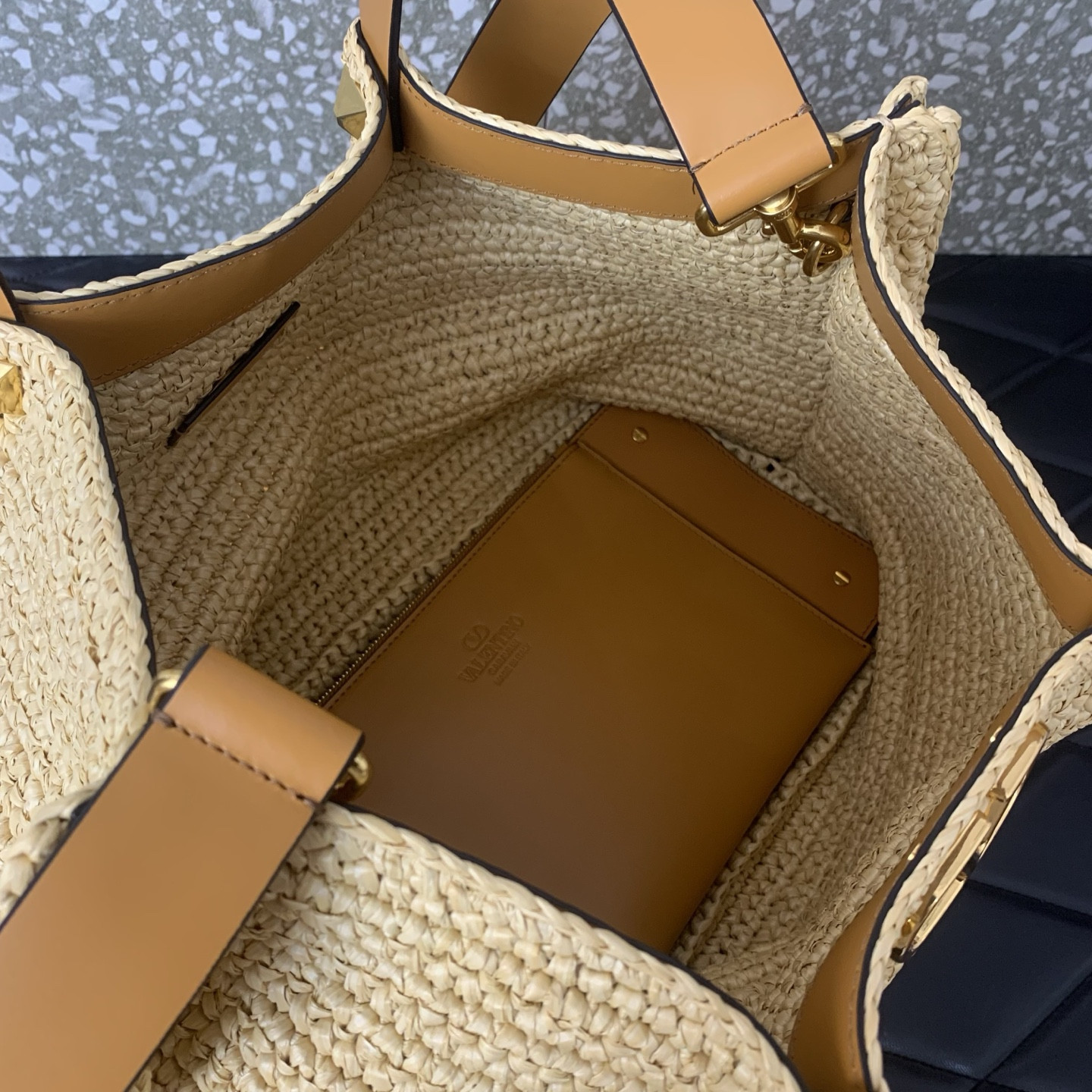 Va1e*ntin0 Garavani Medium Raffia Shopping Bag 35x25x17cm