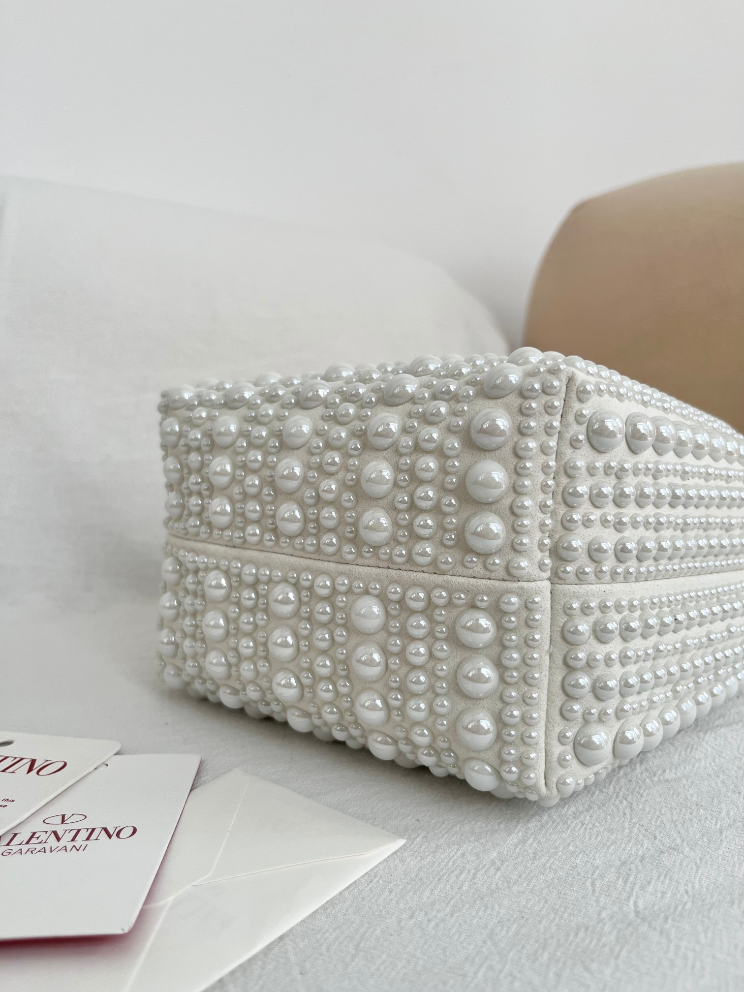 Va1e*ntin0 Garavani Handbag 15x12x10cm