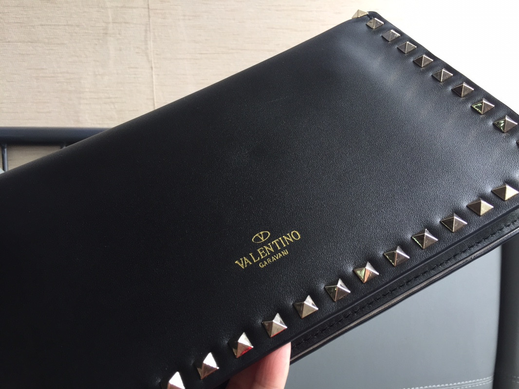 Va1e*ntin0 Garavani Rockstud Clutch Bag 28x16x5cm