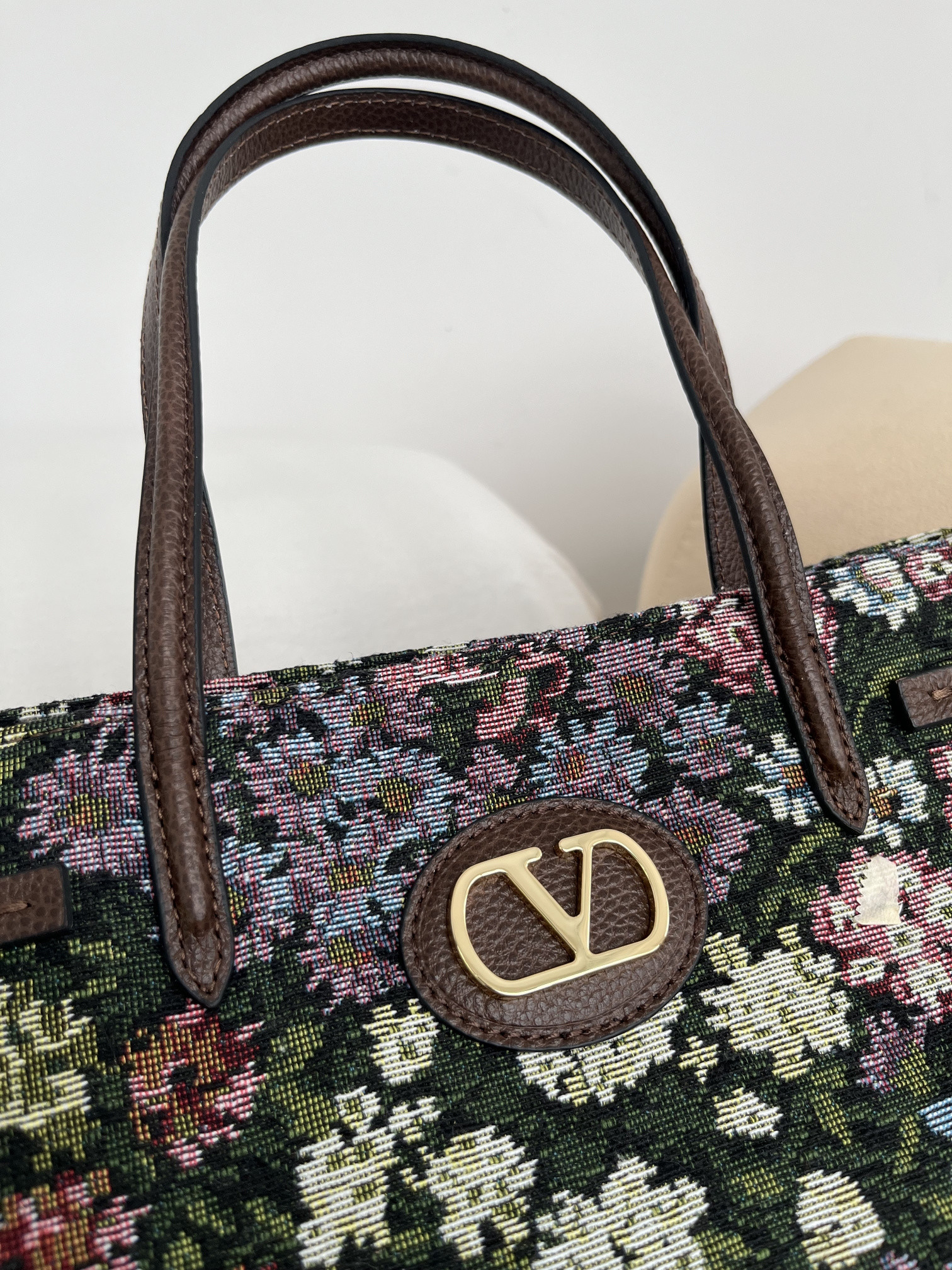 Va1e*ntin0 Garavani Antibes Medium Shopping Bag 35x29x18cm
