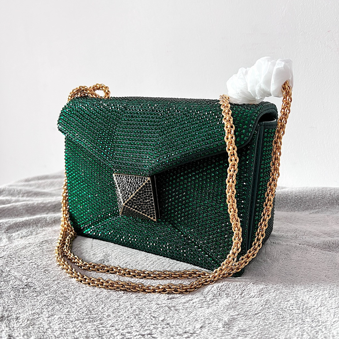 Va1e*ntin0 One Stud Bag 19x14x11cm