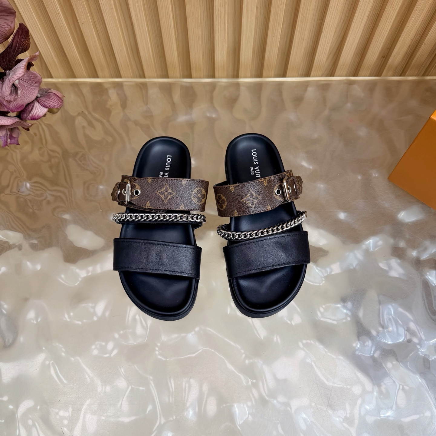 UA LV Vibe Comfort Mule