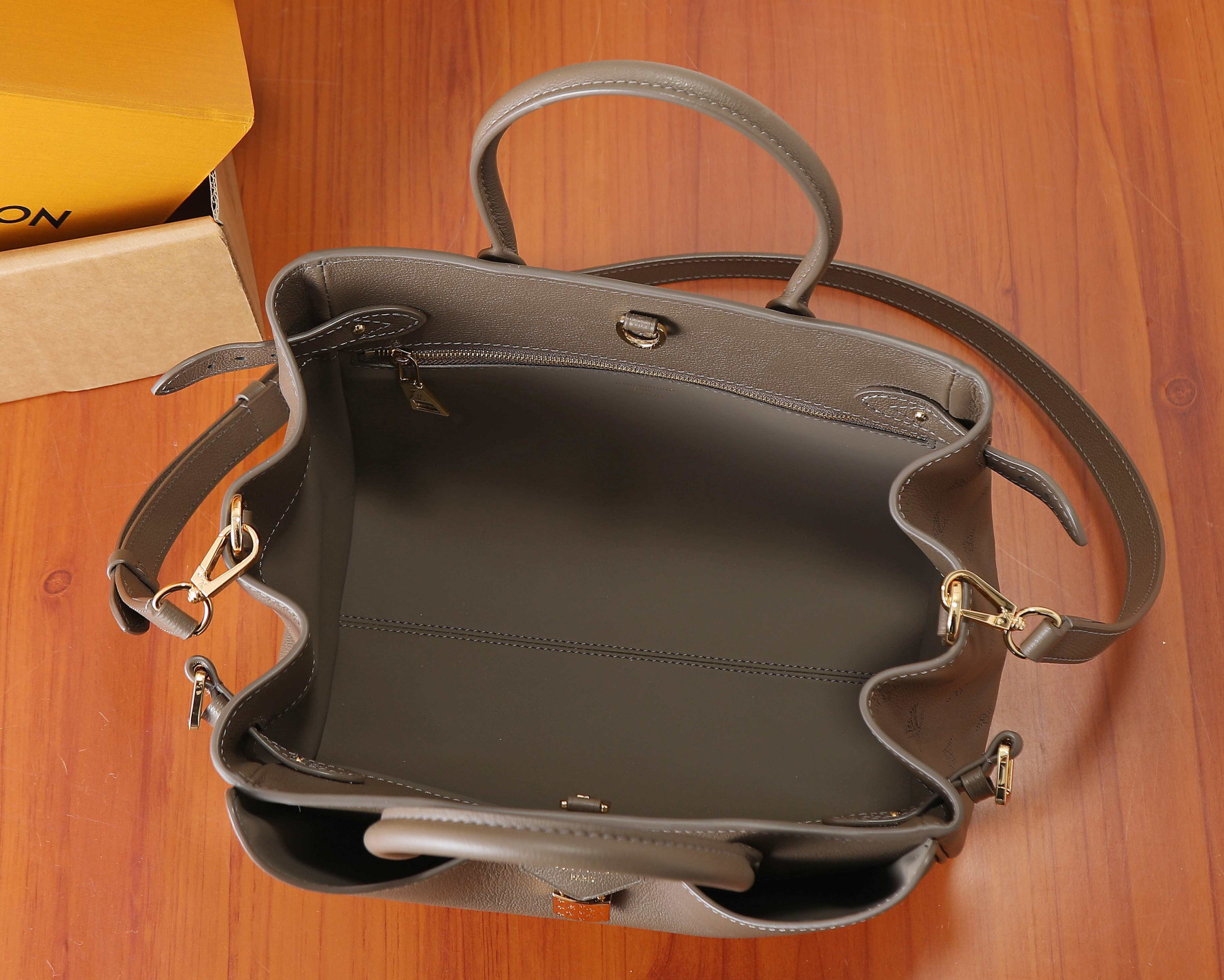 LV Vendome PM M27040 28.5x22x14.5cm
