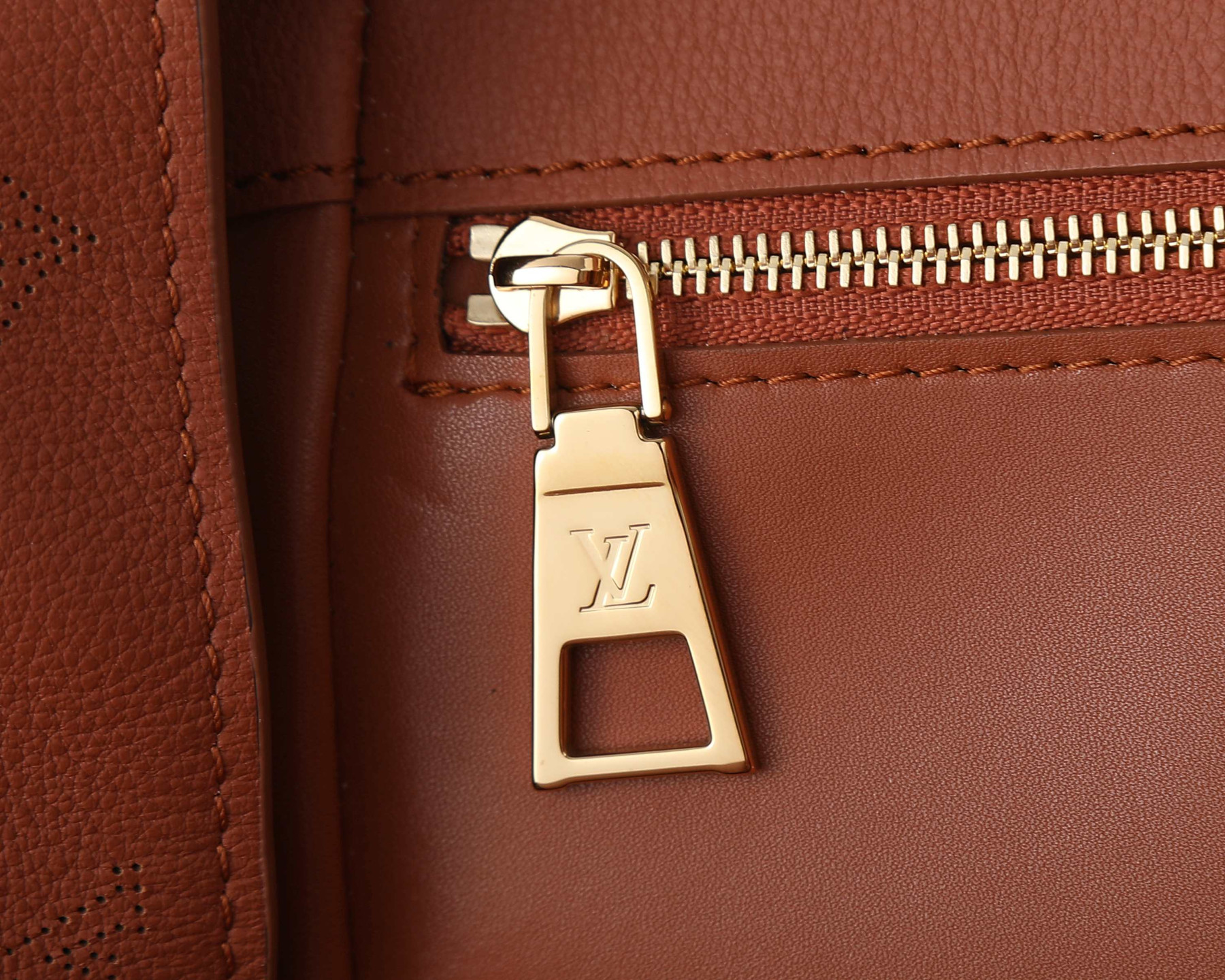 LV Vendome MM M26501 35.5x28x17cm