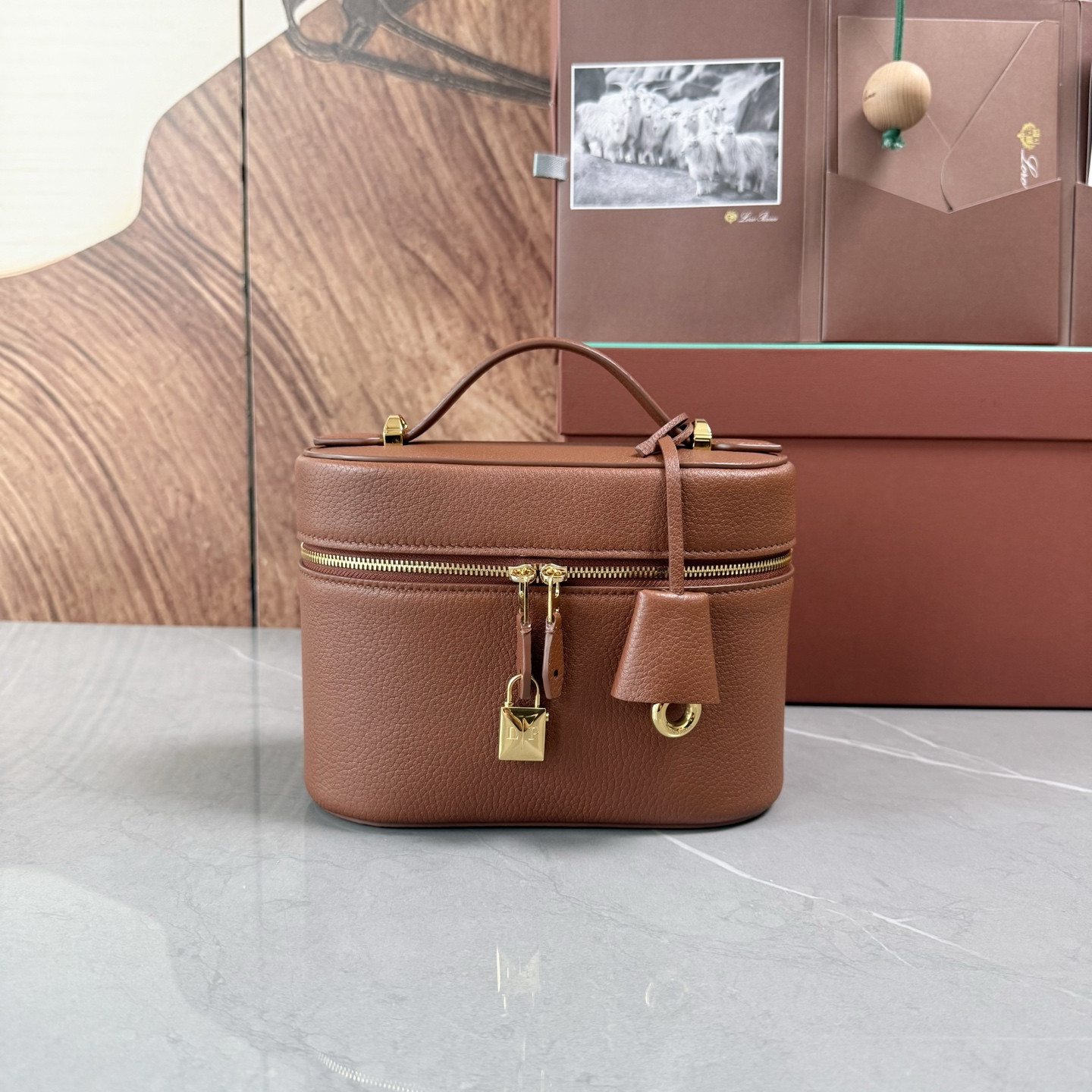 L0r0 P1ana Extra Softy Case L21 21x14x14cm