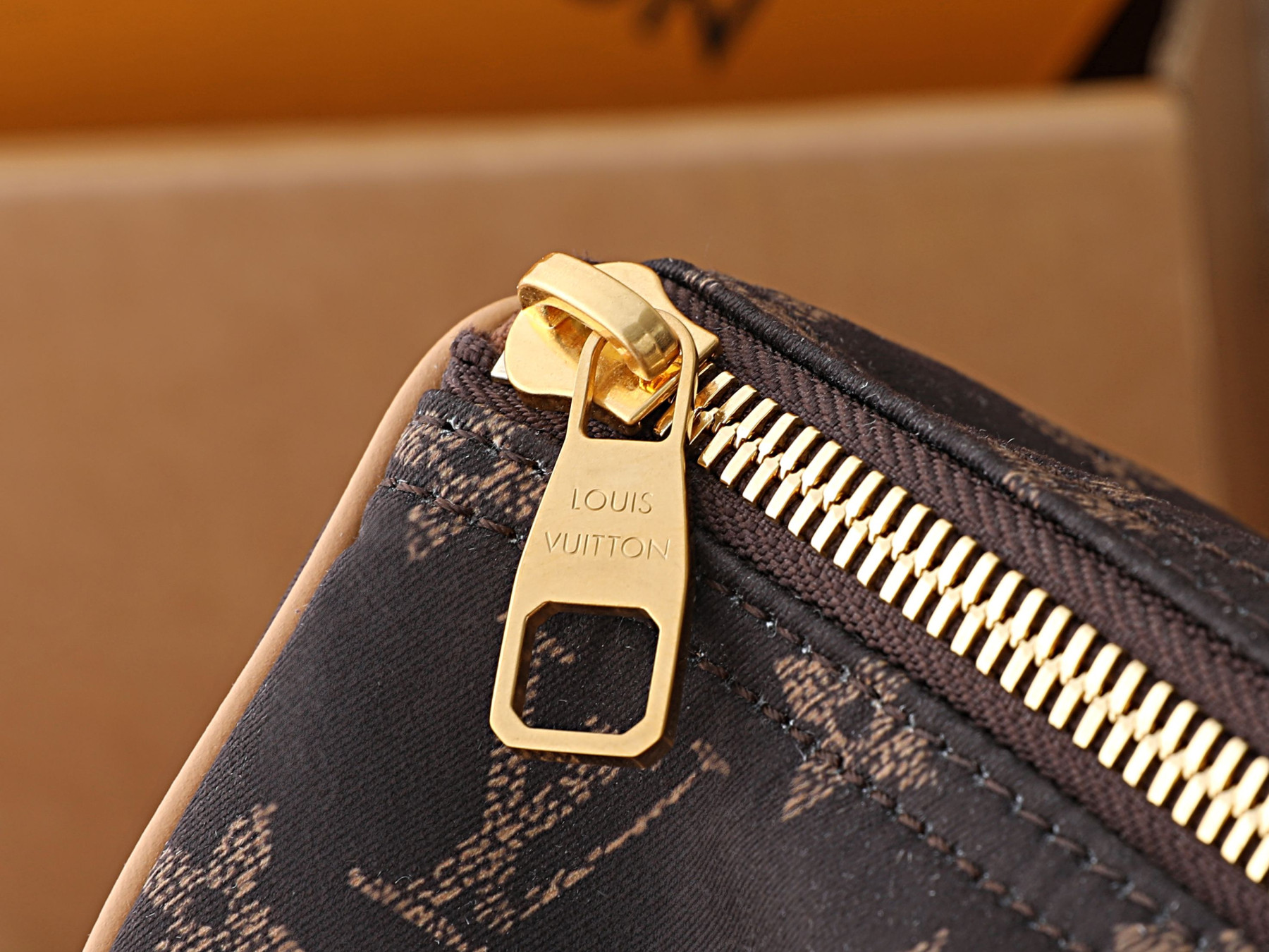 LV Speedy 30 Bandoulière L0vis Vvtt0n Silk Tech M2A454 34x22x19cm