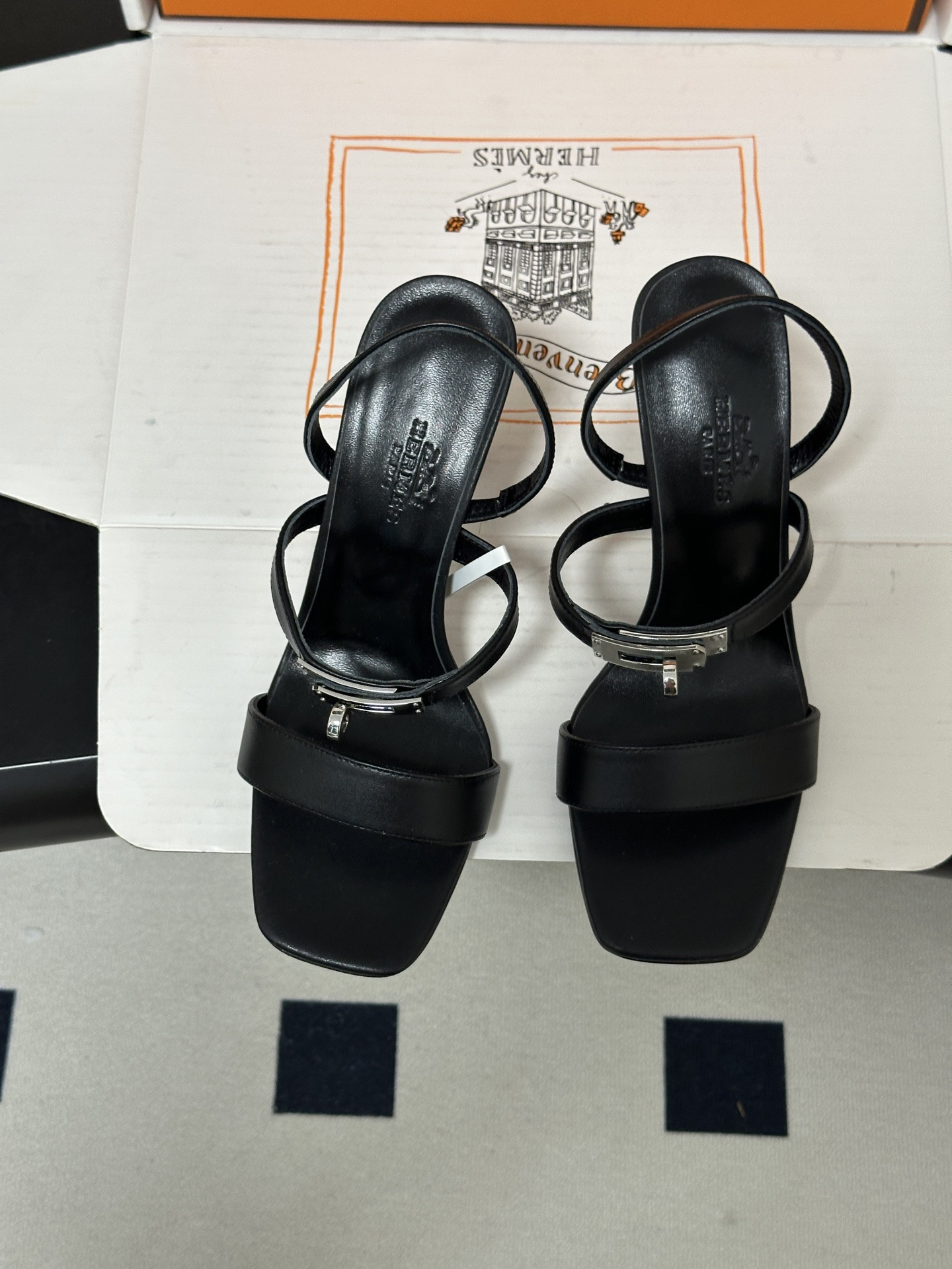 UA H**me5 Glamour Sandals