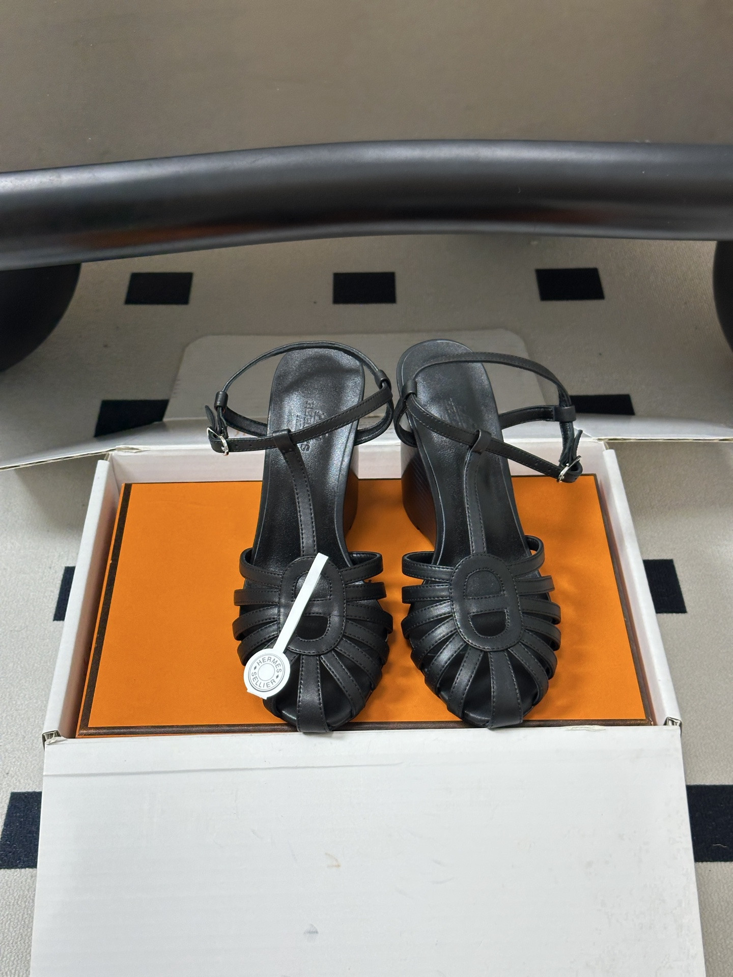 UA H**me5 Noa sandal 10.5cm Heel