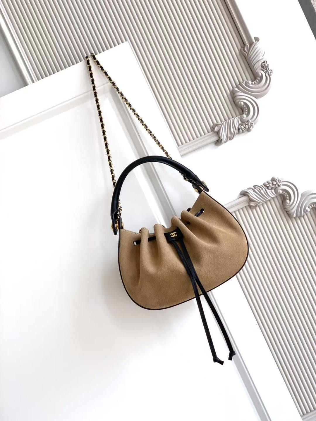 Ch**el Small Hobo Bag AS6617 18 x 24 x 6cm