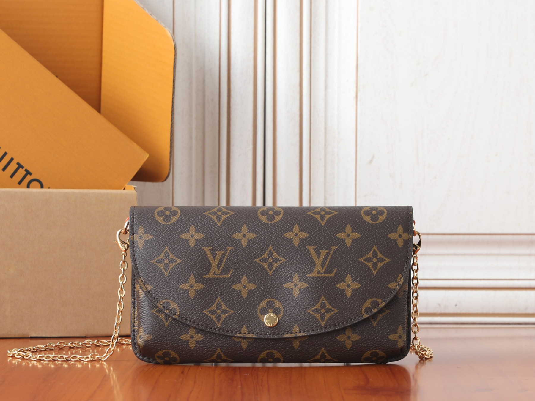 LV Wallet On Chain Trotter M27242 21.5 x 12.5 x 3 cm