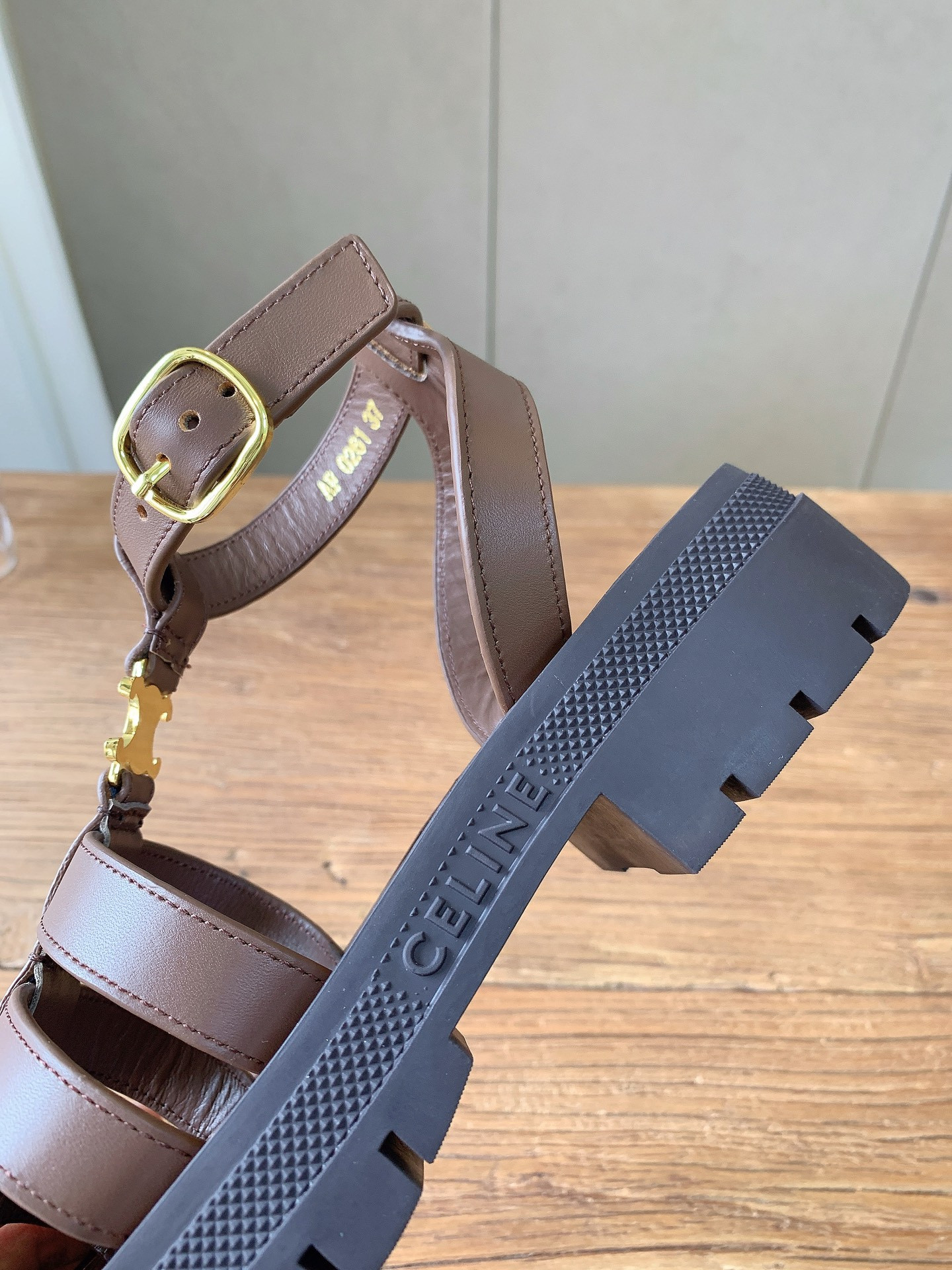 UA Ce1i*e CLEA TRIOMPHE SANDAL