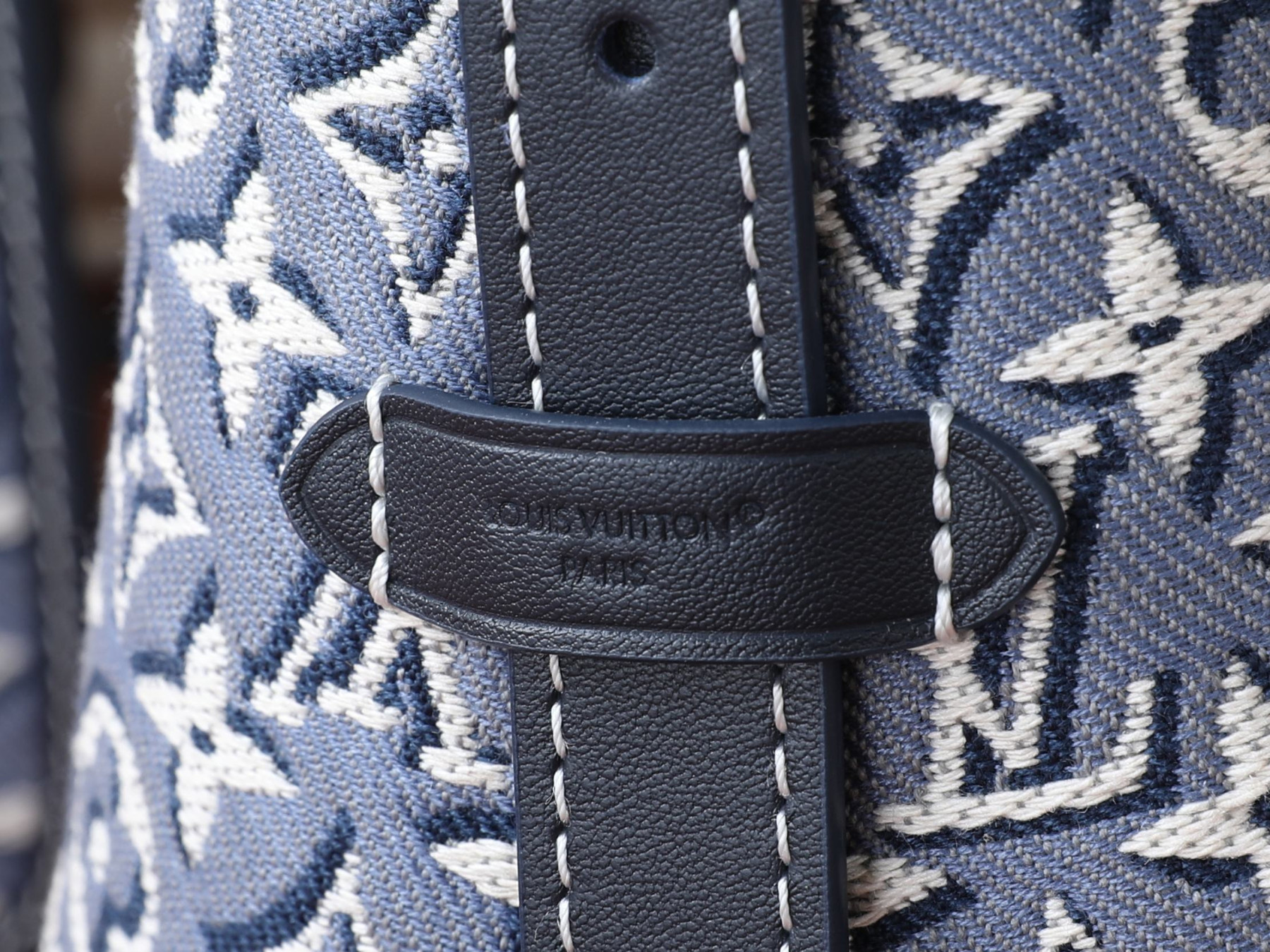 LV CarryAll PM M2A184 29 x 24 x 12 cm