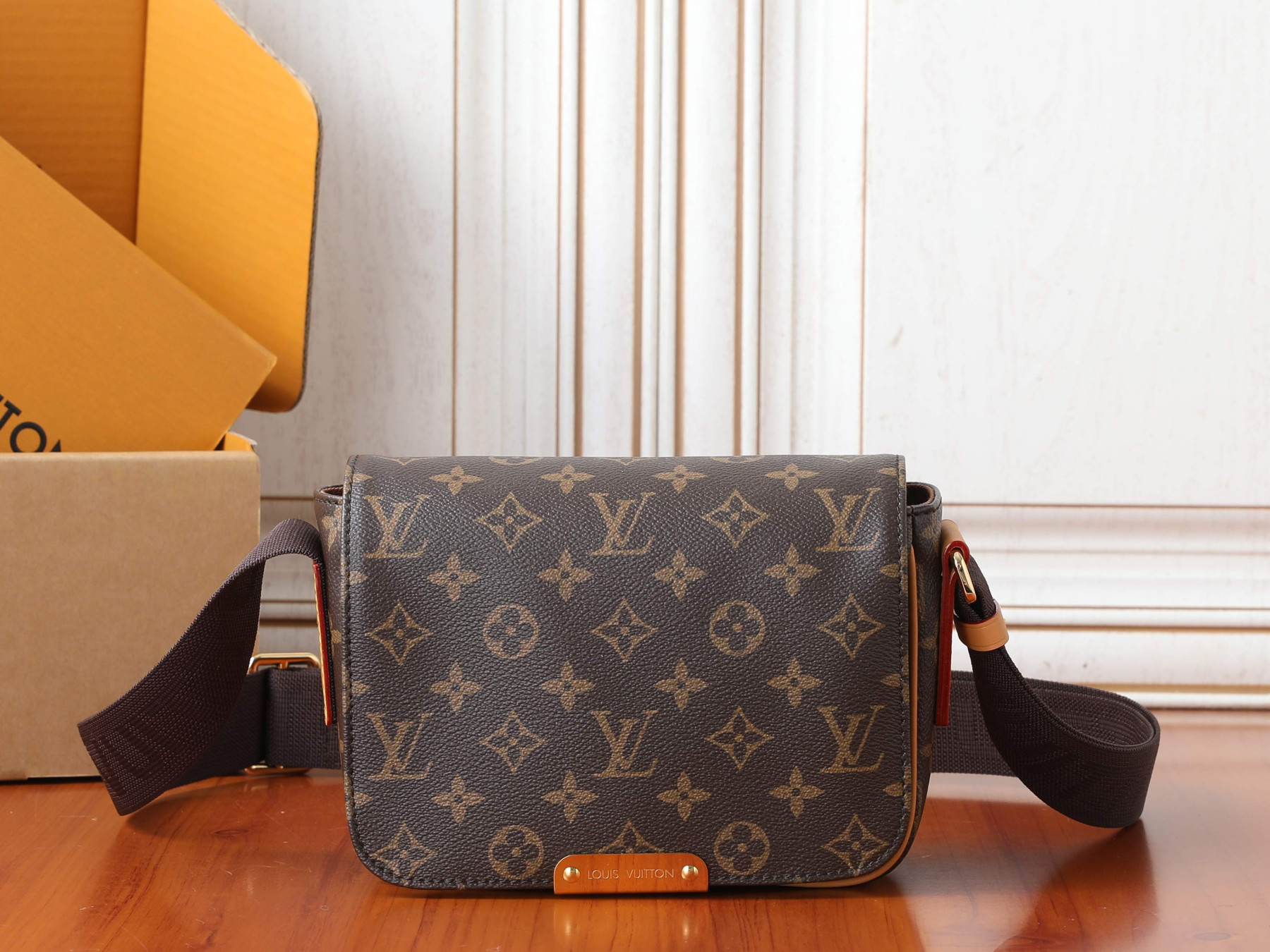 LV Mini Bastille M3A430 15 x 24 x 6.5 cm
