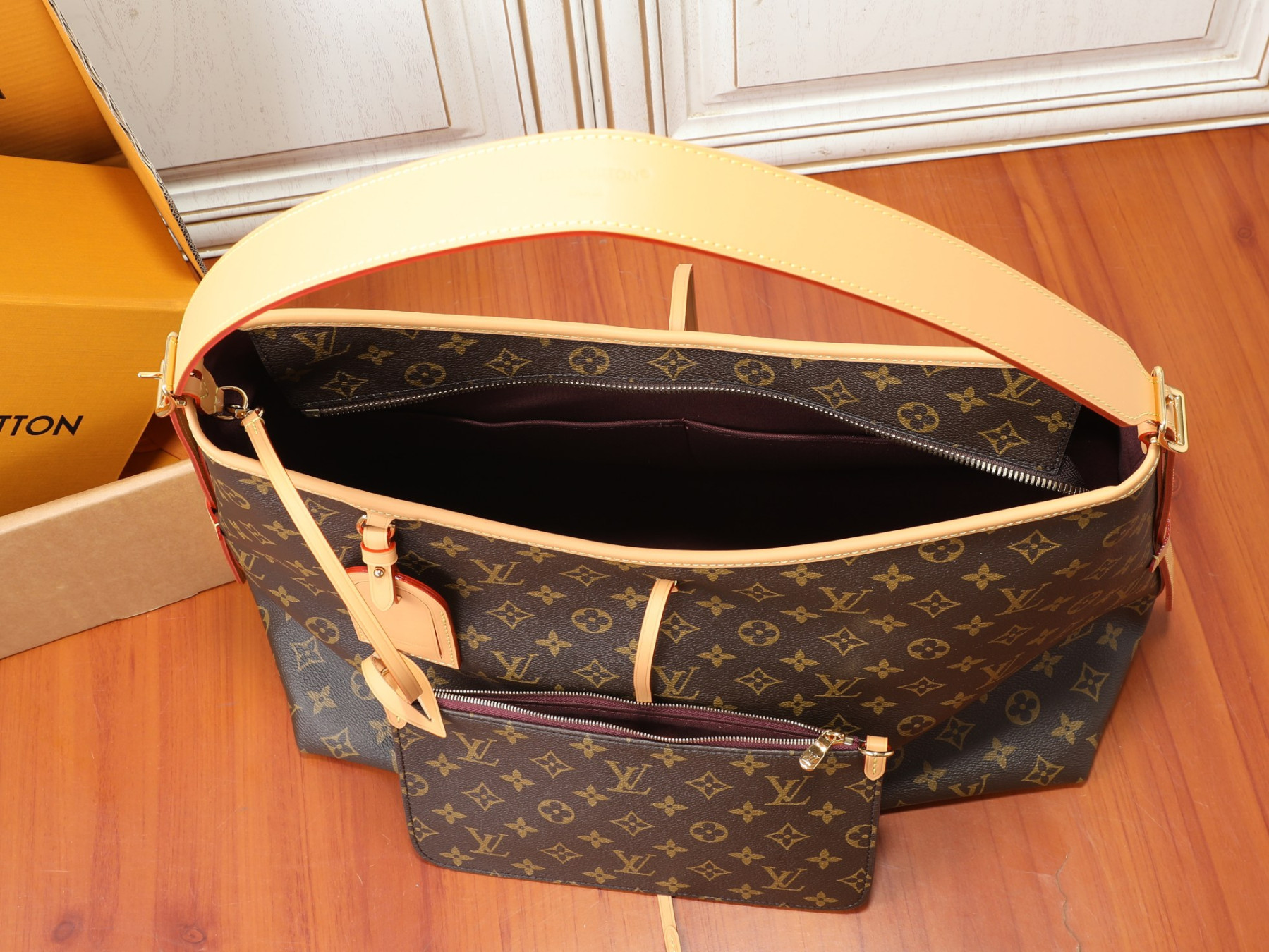 LV CarryAll Travel M3A045 45 x 29 x 20 cm