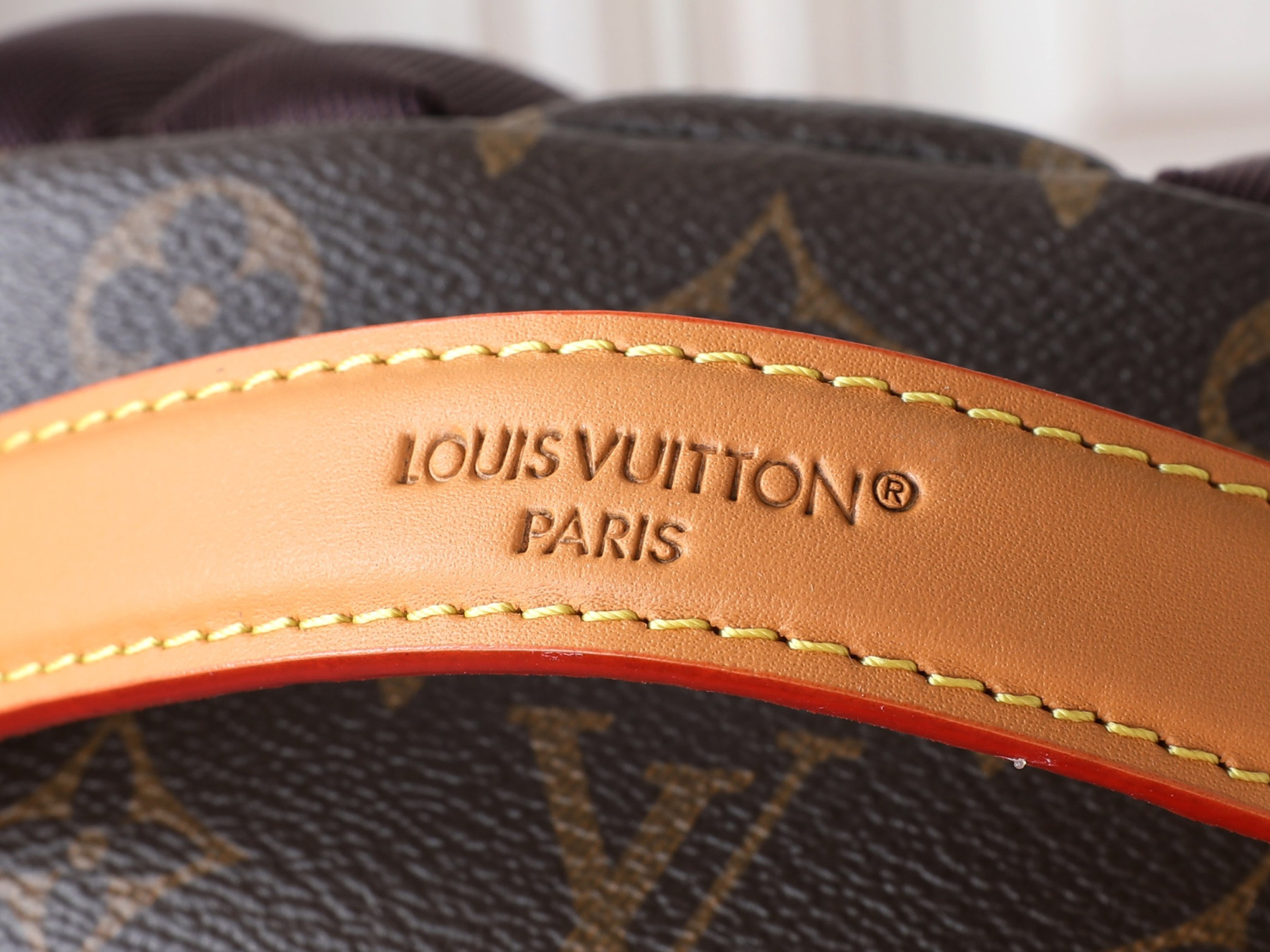 LV Discovery Cargo Backpack M25979 30 x 39 x 19 cm