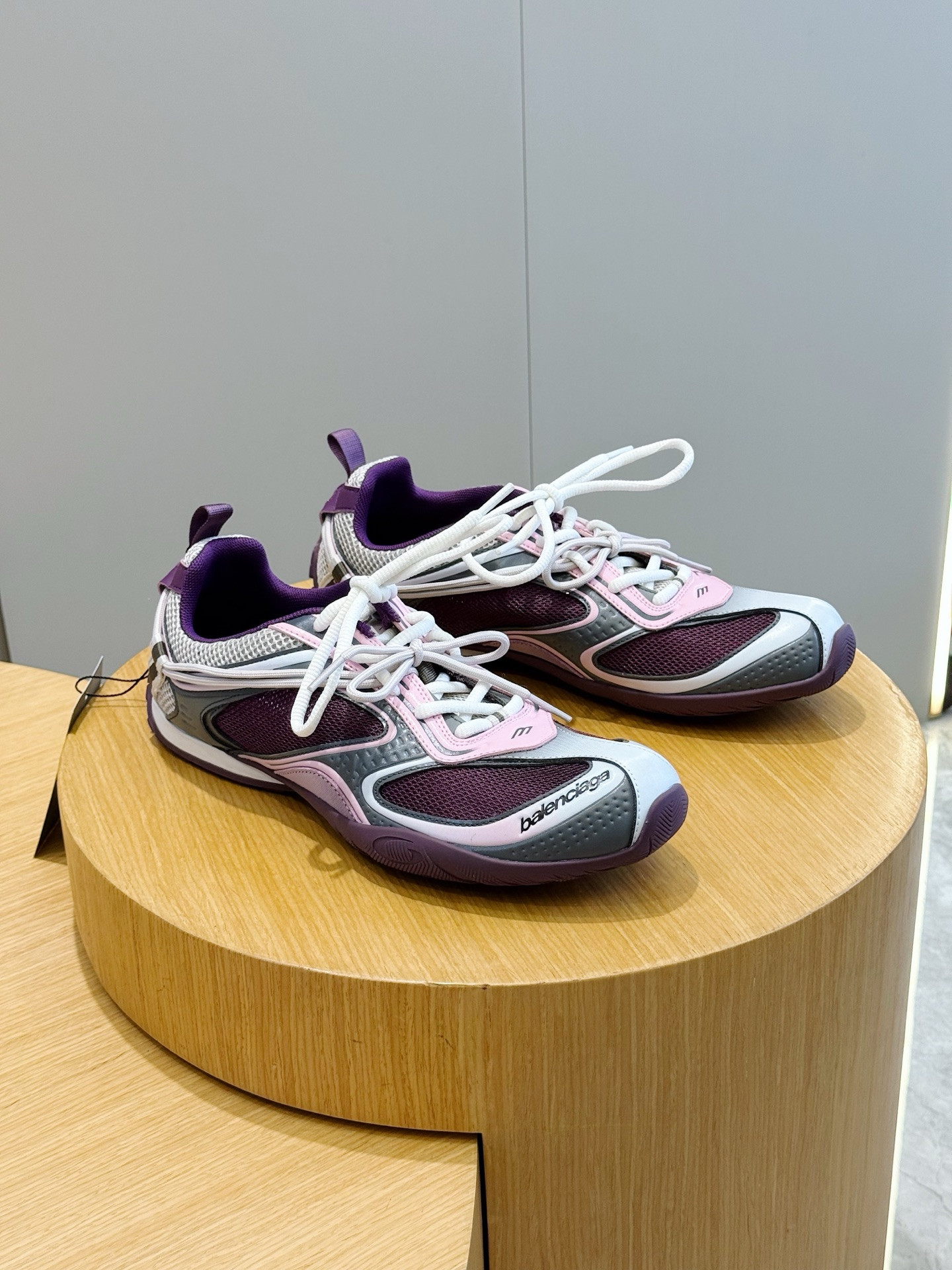 UA Ba1en*iaga Radar Gradient Lines Sneaker