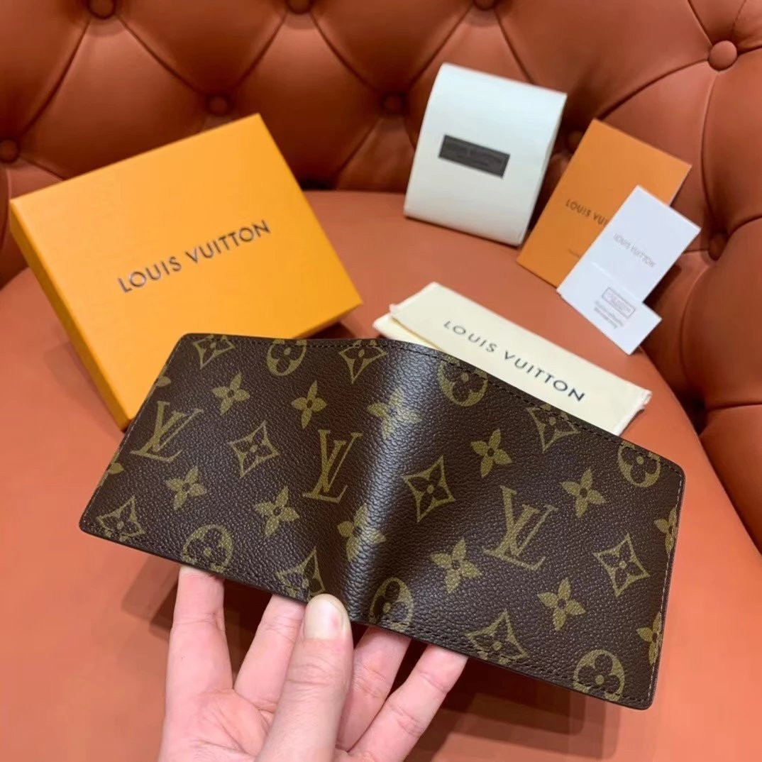LV Christmas MULTIPLE WALLET M60895
